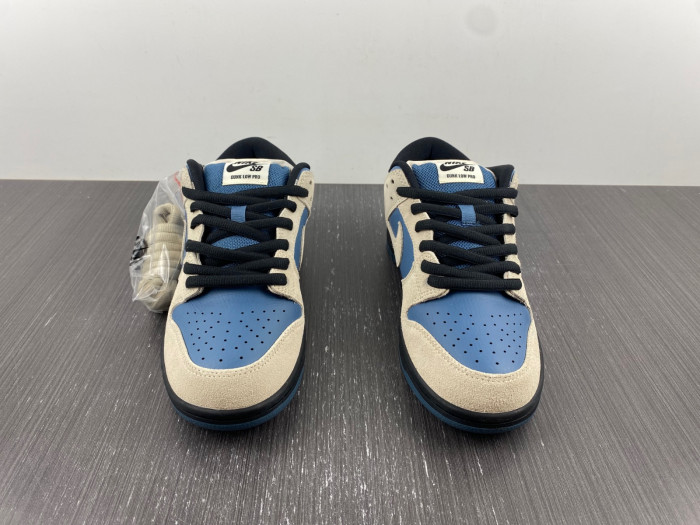 Nike SB Dunk Low Light Cream Thunderstorm BQ6817-200