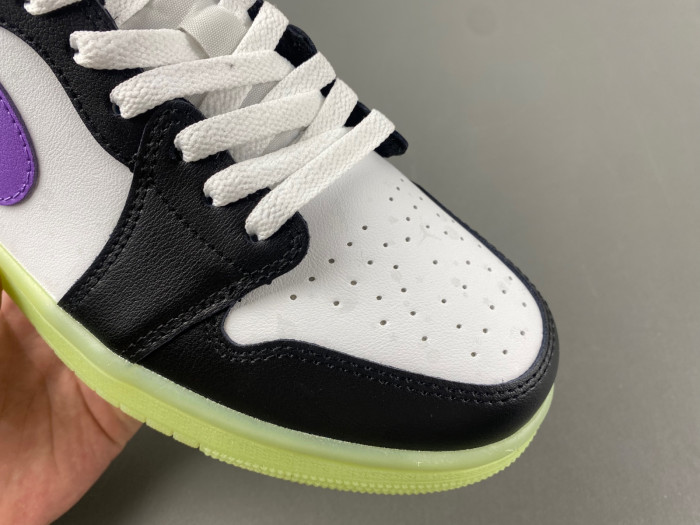 Air Jordan 1 Low GS "Black Raspberry" HF0410-001