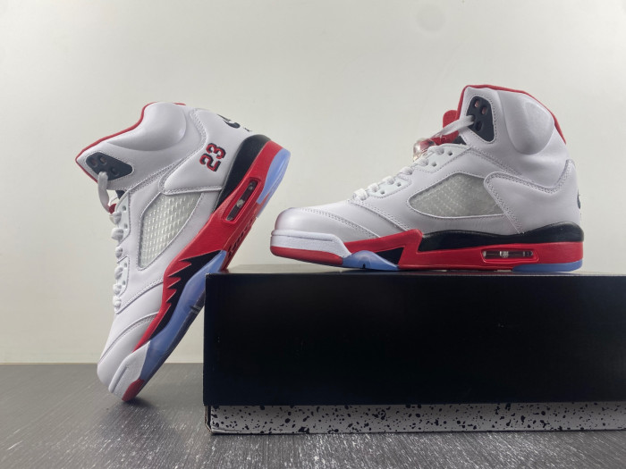 Jordan 5 Retro Fire Red Black Tongue (2013) 136027-120