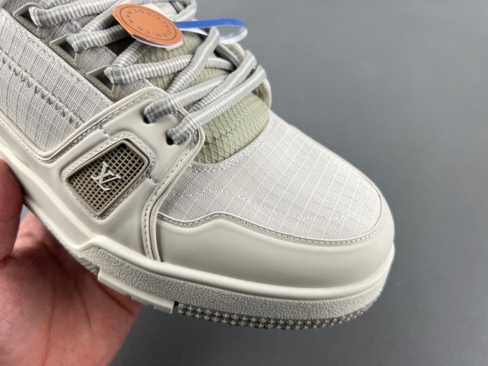 LV TRAINER SNEAKER LVT-000630