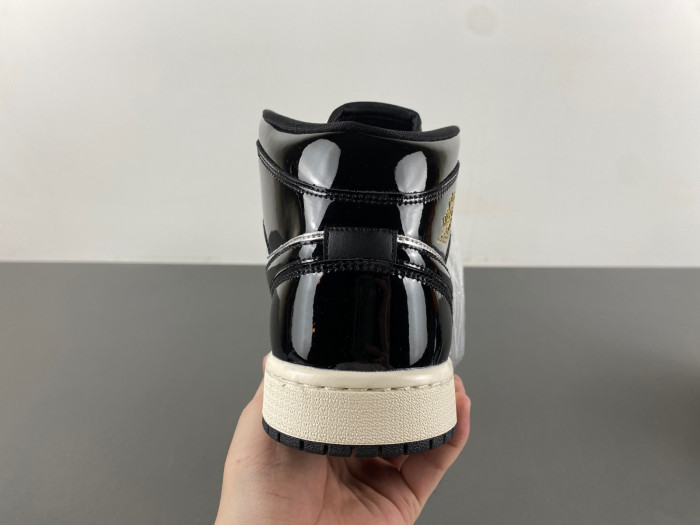 Air Jordan 1 Mid SE GS 