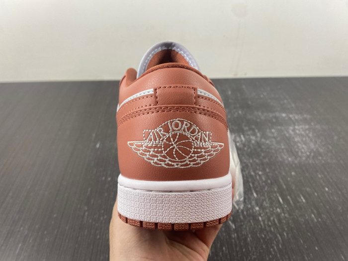 Jordan 1 Low Sky J Orange DC0774-080