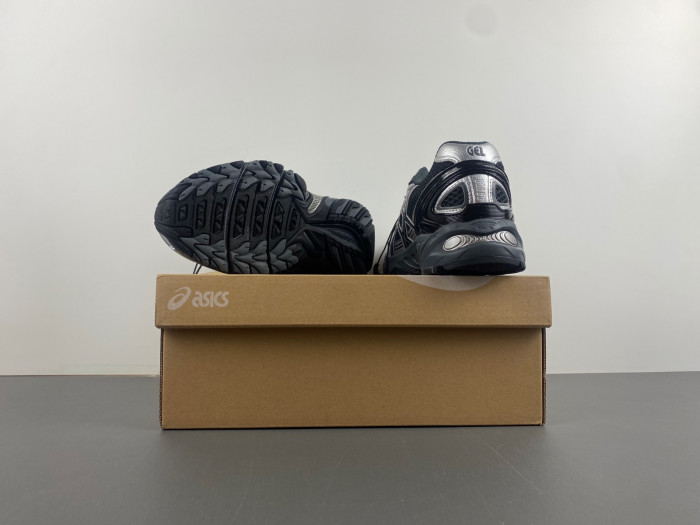 As*ic*s gel kahana tr v4 