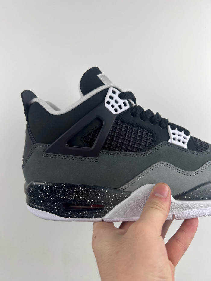 Air Jordan 4 Retro 