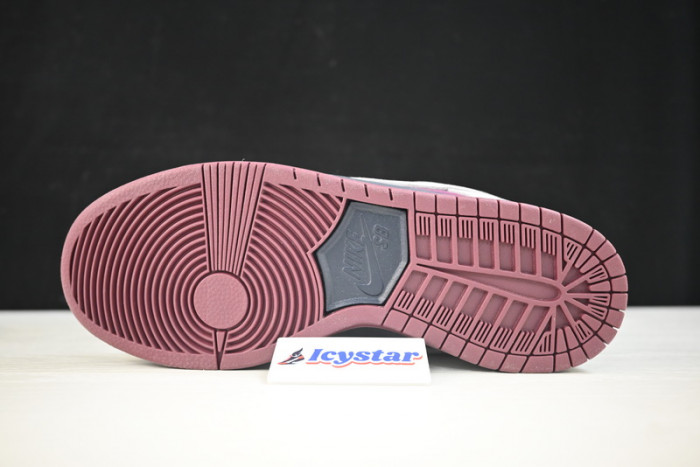 Nike SB Dunk Low Atmosphere Grey True Berry BQ6817-001