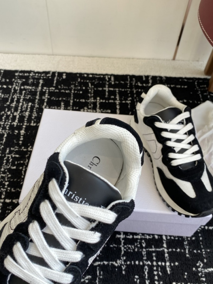 DIOR SNEAKERS