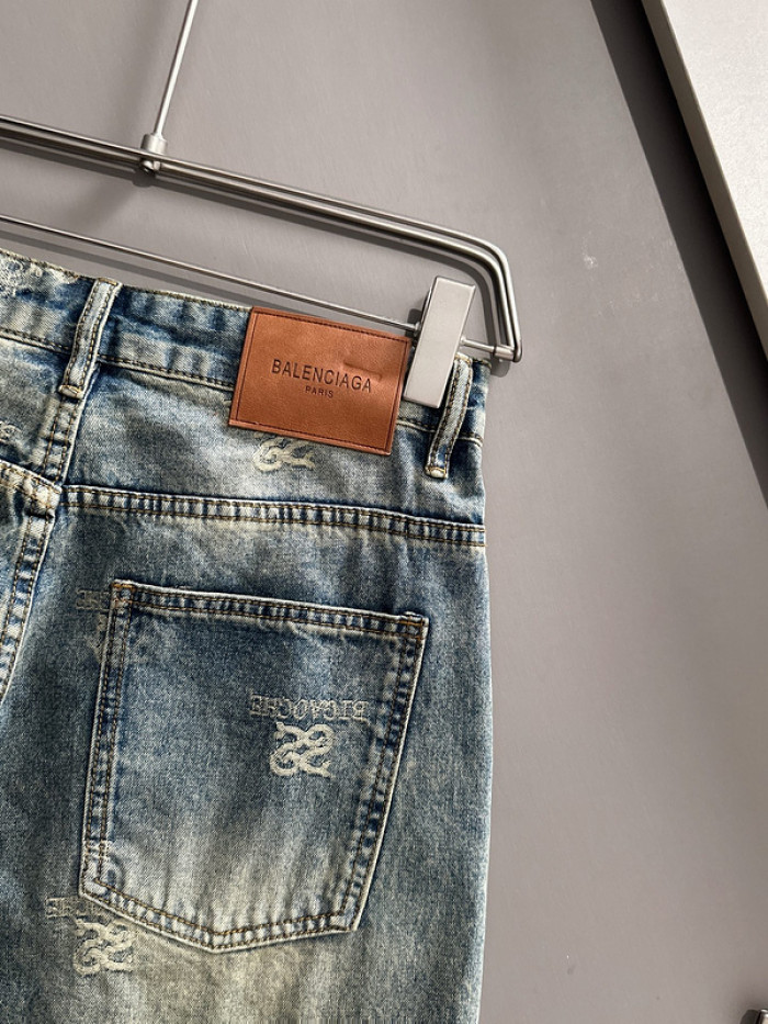 Balenciag**a CLOTHES