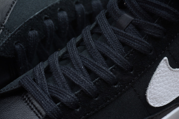 Nike BLAZER MID CD8233-001