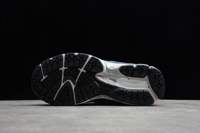 NEW BALANCE SNEAKER 006