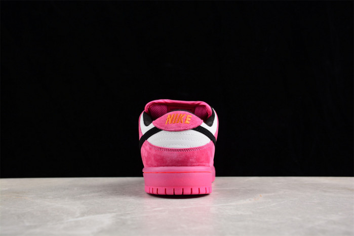 he Powerpuff Girls x Nike SB Dunk Low “Buttercup” FZ8319-600