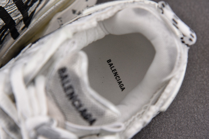 RUNNER SNEAKER RS056