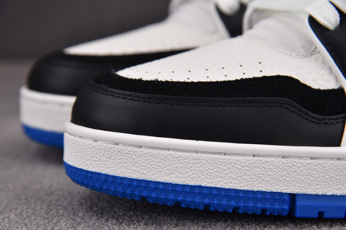 LV TRAINER SNEAKER LV-000562