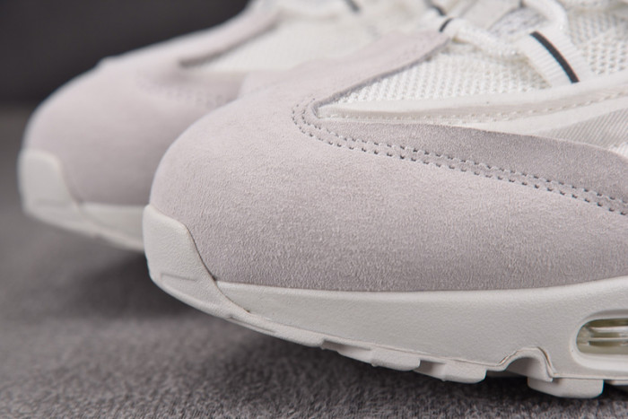 Comme des Garçons x Air Max 95 