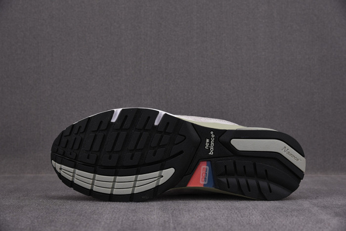 NEW BALANCE SNEAKER NB040