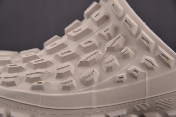 DEFENDER SNEAKER DS006