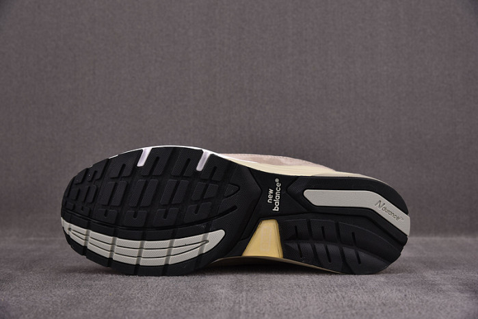 NEW BALANCE SNEAKER NB082