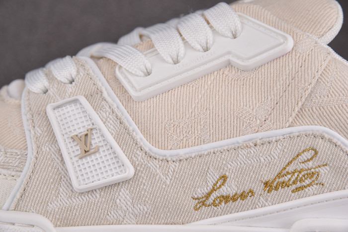 LV SNEAKER LV-000095