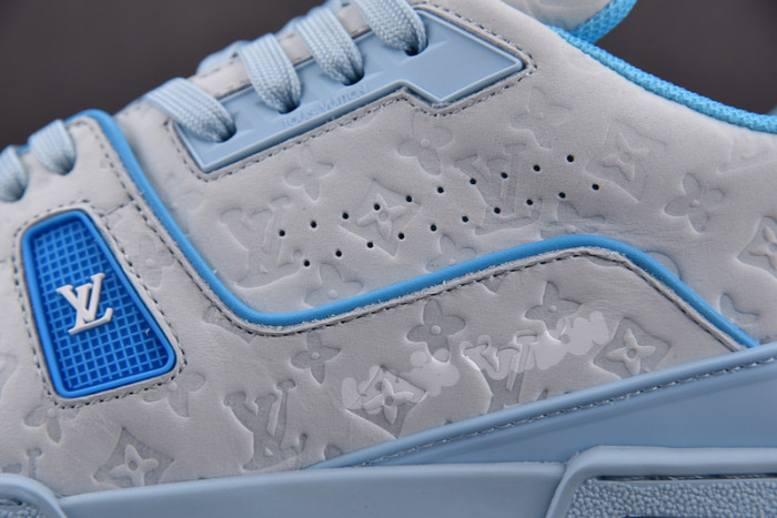 LV TRAINER SNEAKER LV-000597