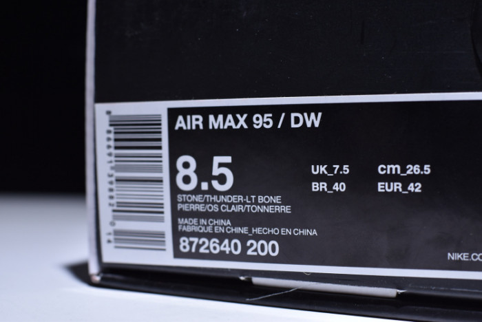 Nike mens Air Max 95 Graphic Prints "DAVE WHITE" 872640-200