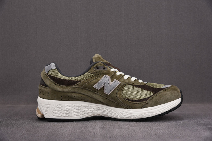 NEW BALANCE SNEAKER NB050
