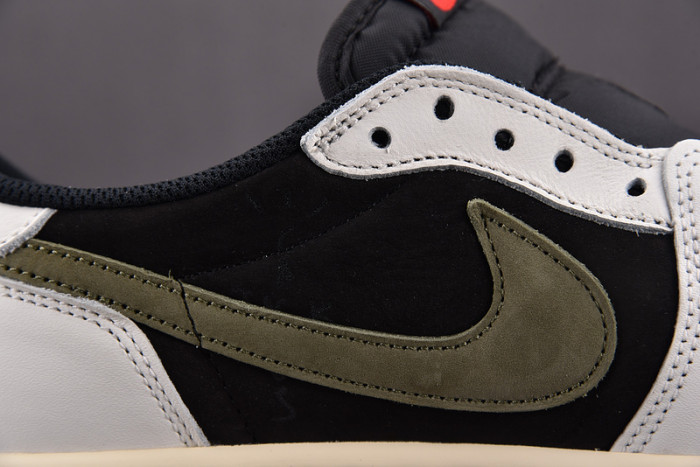 Jordan 1 Retro Low OG SP Travis Scott Olive (W) DZ4137-106