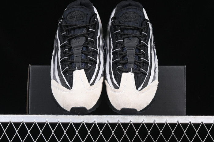 Comme des Garçons x NIKE Air Max 95 