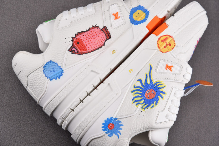 LV SNEAKER LV-000145