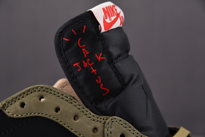 Travis Scott x Air Jordan 1 Low OG 