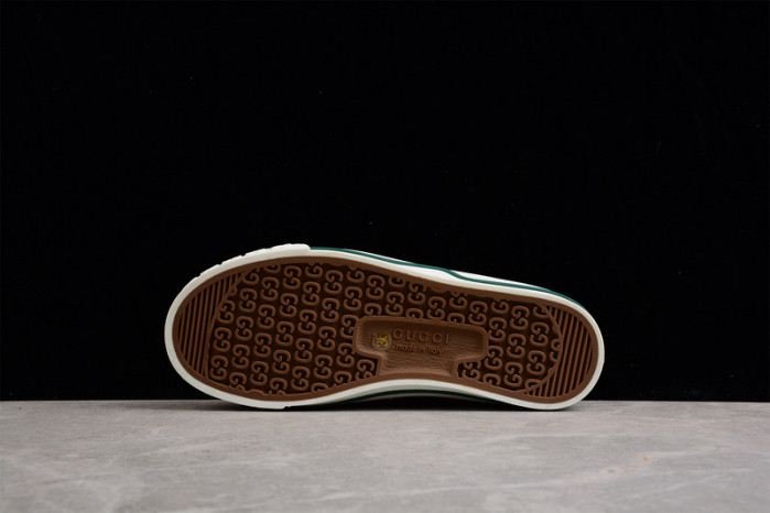 G*u*i* trainer sneaker 81