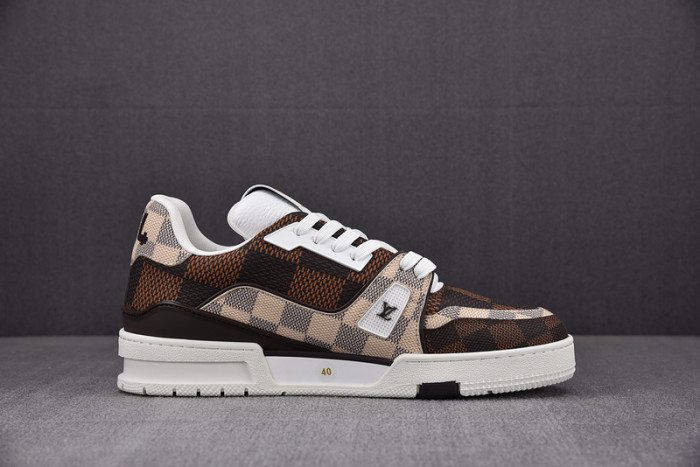 LV SNEAKER LV-000127