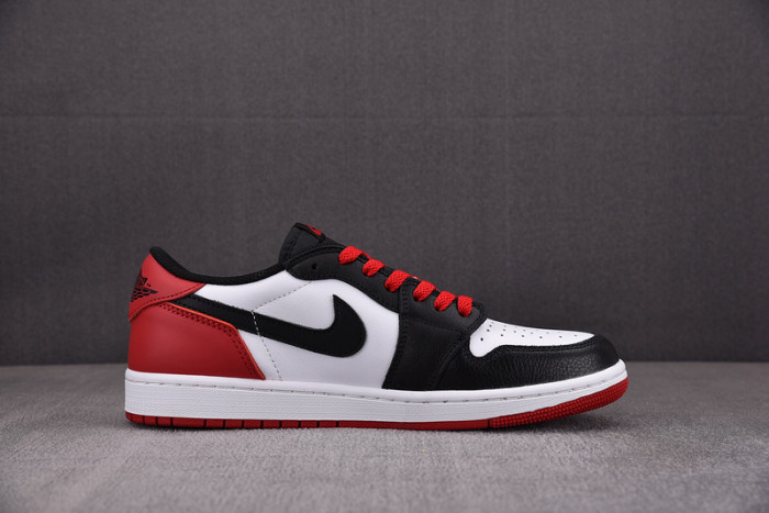 Jordan 1 Retro Low OG Black Toe (2023) CZ0790-106