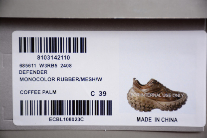 DEFENDER SNEAKER DS025