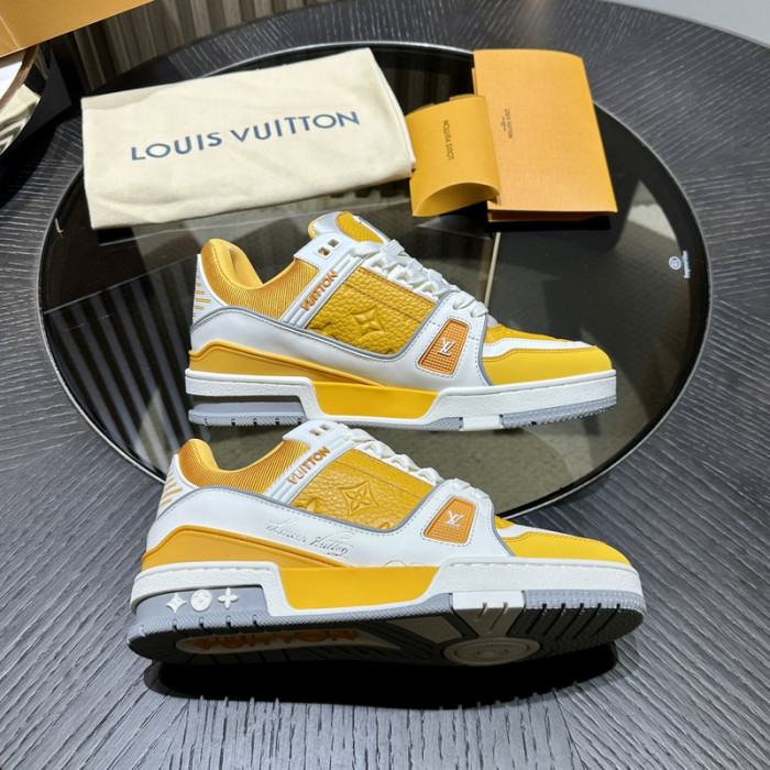 LV TRAINER SNEAKER LV-000600