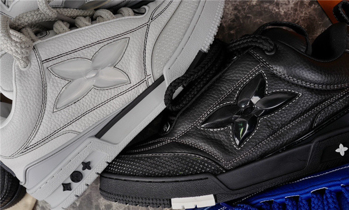 LV SNEAKER LV-000166