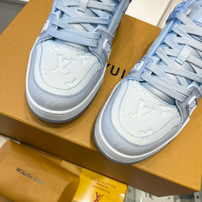 LV SNEAKER LV-000422