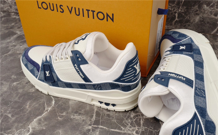 LV SNEAKER LV-000190