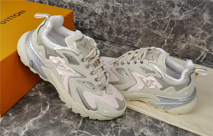 LV SNEAKER LV-000221