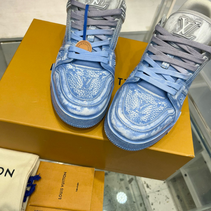 LV SNEAKER LV-000476