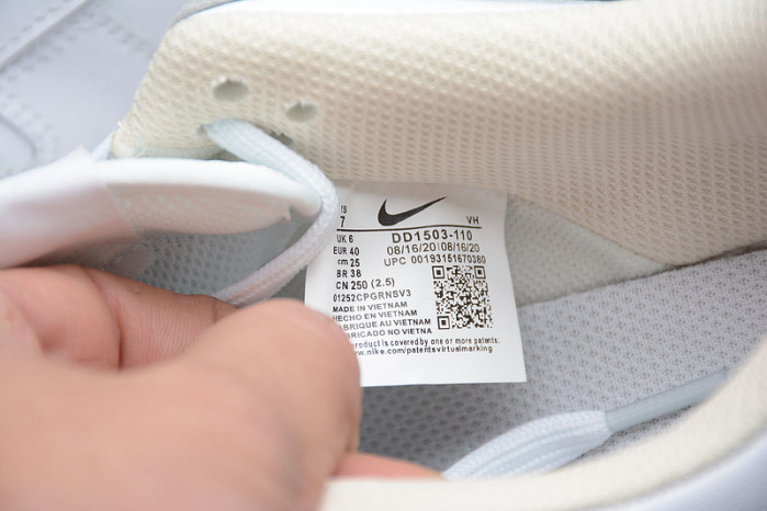 Nike Dunk Low WMNS Pearl White DD1503-110