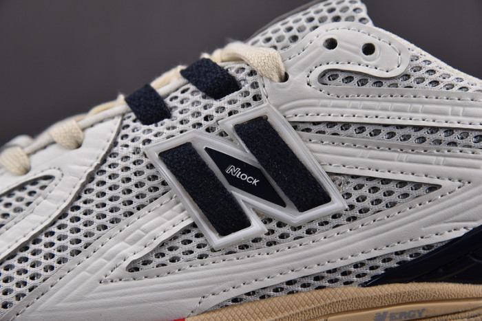 NEW BALANCE SNEAKER NB059