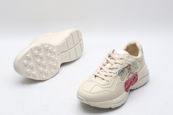 G*u*i* trainer sneaker46