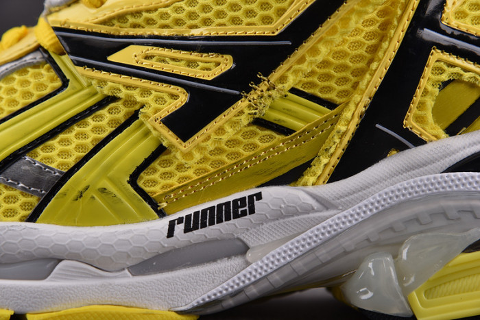 RUNNER SNEAKER RS021