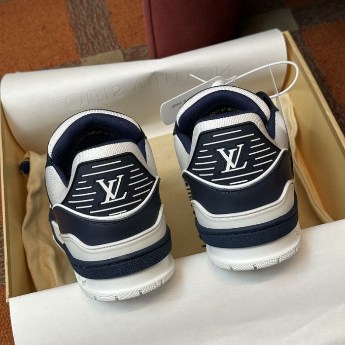 LV TRAINER SNEAKER LV-000585