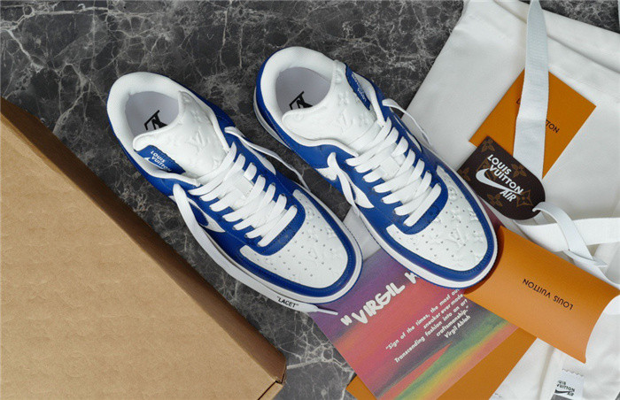 LV SNEAKER LV-000249