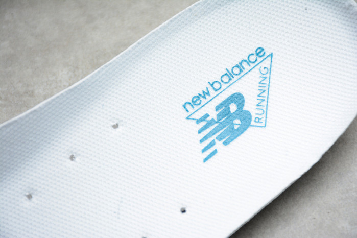 NEW BALANCE SNEAKER 004