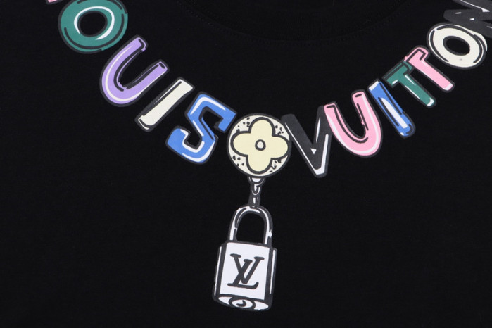 LV CLOTHES V00070