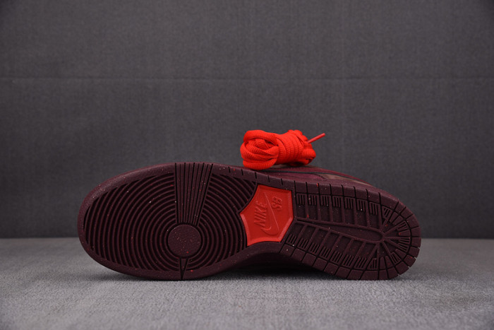 Nike SB Dunk Low City of Love Burgundy Crush FN0619-600