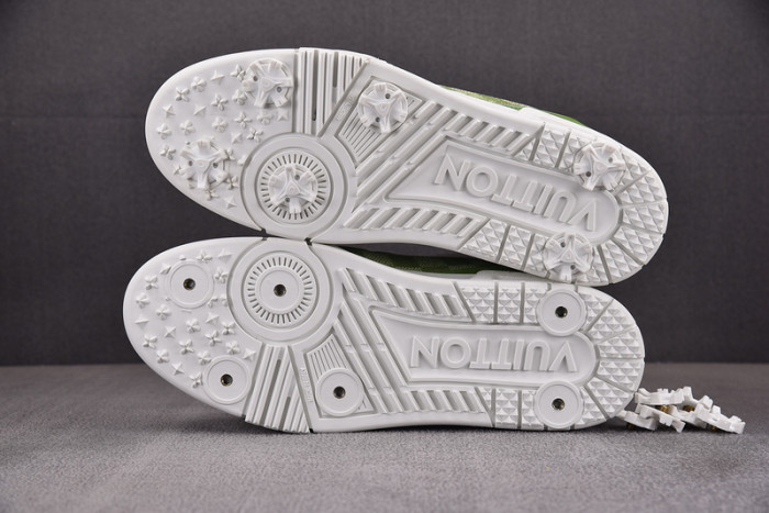 LV SNEAKER LV-000532