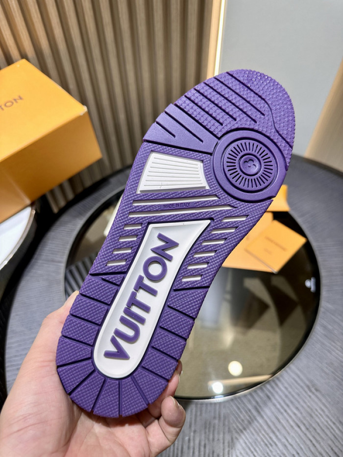 LV TRAINER SNEAKER LV-000567