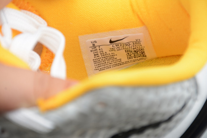 NIKE ZOOM KOBE 6 PROTRO ‘WHITE DEL SOL’’ CW2190-100